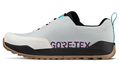 Превью  Велоботинки туристические FIZIK Terra Ergolace Flat GTX Ice Grey/Black